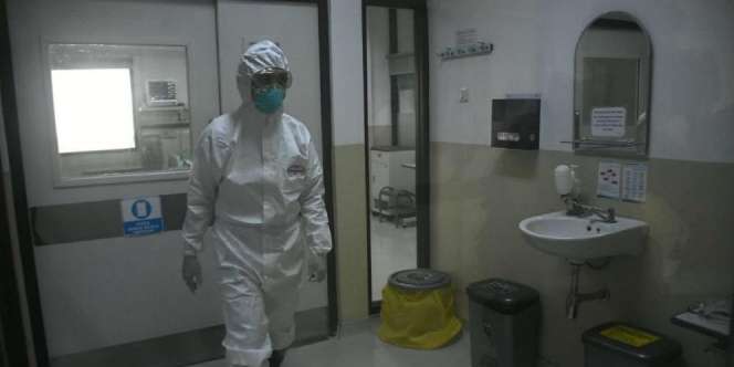 Perjuangan Dokter di Pusat Wabah Corona, Pampers dan Nyawa