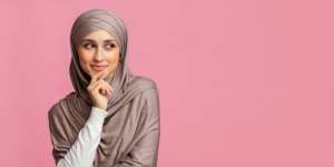 Tips Merawat Rambut Keriting Agar Tetap Indah