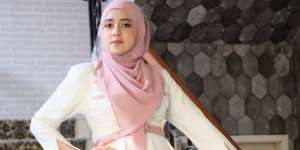 Gaya Pesta Fairuz A Rafiq, Tasnya Bikin Salfok!