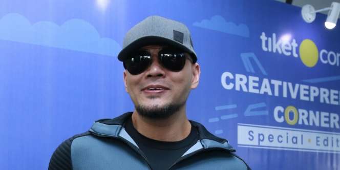Deddy Corbuzier Ajak Raja Tato Hendric Shinigami Jadi Mualaf