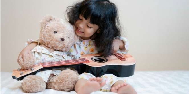Si Kecil Bisa Belajar Mengenali Emosi Lewat Boneka