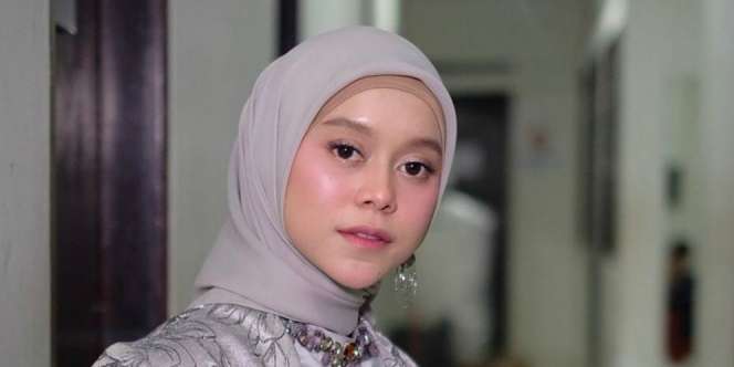 Bikin Gemes! Potret Imut Lesty Kejora Bergaun Organza