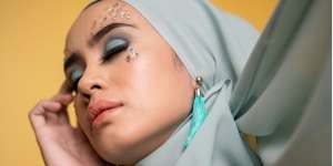 Tips Memakai Glitter pada Wajah
