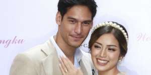 Richard Kyle Peluk Wanita Lain, Jedar Nangis Sampai Subuh