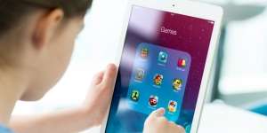 Anak Mainan iPad Milik Ibu, Tagihan Kartu Kredit Bengkak Jadi Rp25 Juta