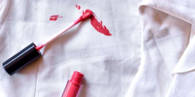 Trik Gampang dan Efektif Hilangkan Jenis Noda Makeup