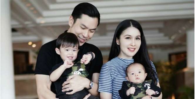 Beri ASI Eksklusif untuk Anak Kedua, Sandra Dewi Akui Kesulitan