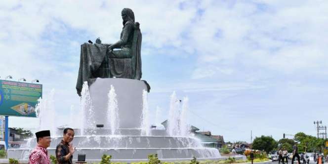 Resmikan Monumen Fatmawati, Jokowi: Ibunya Rakyat Indonesia
