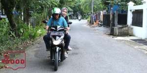 #BeGood: Elsya dan Takdir Hidup Driver Ojol Tua