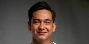 Cerita Adipati Dolken Sulitnya Jadi Jurnalis di Manchester