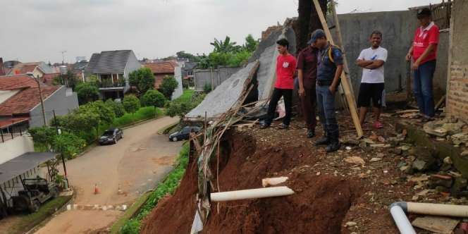 Heboh Longsor di Kemang Pratama, Ini Tanggapan Lurah