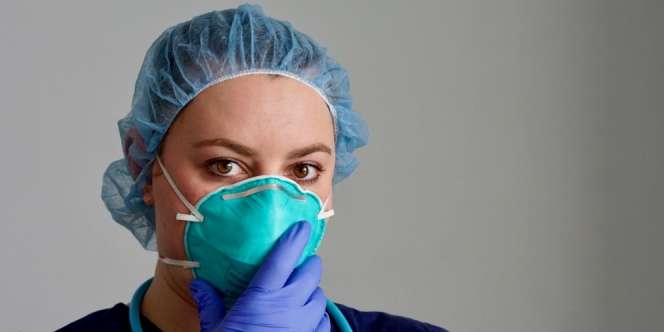 Jual Masker Harga Selangit, Pedagang Dikecam Warganet