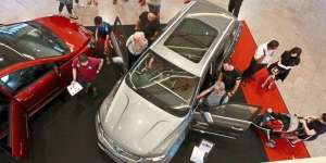 Masih Penasaran? Ini Cara Masukkan Mobil ke Dalam Mal