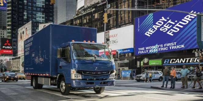 Setengah Abad di Indonesia, Perkenalkan eCarter Truk Listrik Si Tiga Berlian