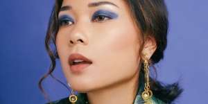 Cara Layering Aksesoris Agar Tetap Terlihat Chic