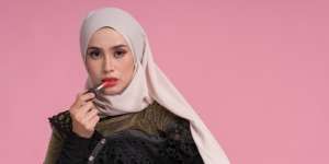 Tren Lipstik 2020, Satin-Matte Atau Glossy?