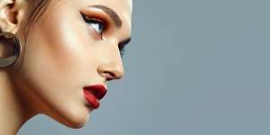 4 Cara Mudah Membuat Wajah Glowing dan Segar