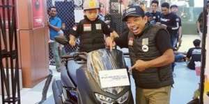 Sedekahkan Motor Bekas Touring Jambi-Mekkah, Ayah Balda Dihadiahi NMAX Baru