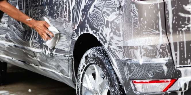 Bahaya Mencuci Mobil Pakai Sabun Cuci Piring, Masih Mau Pakai?