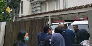 Ashraf Sinclair Meninggal Dunia, Rumah BCL Dijaga Ketat