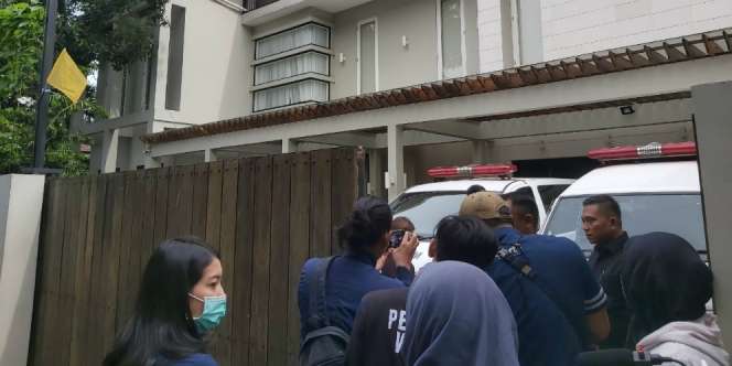 Ashraf Sinclair Meninggal Dunia, Rumah BCL Dijaga Ketat
