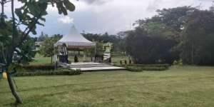 Melihat Pusara Ashraf Sinclair