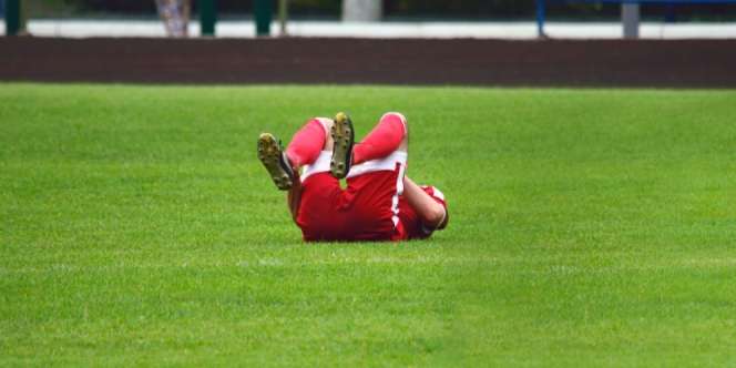 Pesepakbola Prancis Diskors 5 Tahun Karena Gigit Alat Vital Lawan