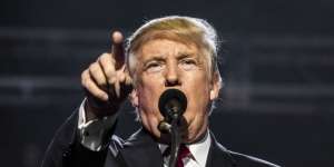 Trump Sindir Piala Oscar Diborong Film Korea: 'Apa-apaan Itu'