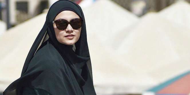 Padu Padan Scarf untuk Gaya Hijab Kasual ala Zee Zee Shahab