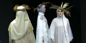 Pesona Inneke Koesherawati dan Marini Zumarnis di Muffest 2020