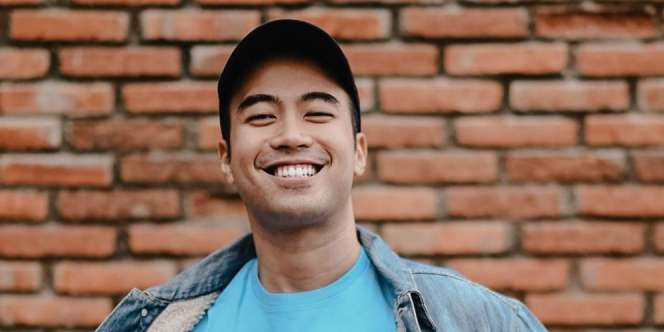 Kembali Nyanyi, Vidi Aldiano Gemetar di Atas Panggung