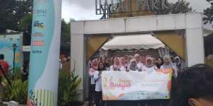 Rela Terobos Hujan Demi Dream #BanggaBerhijab Makin Seru