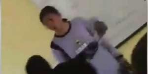 Viral Video Siswi SMA Diduga Bertengkar Dengan Guru