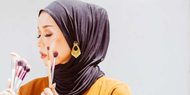 Tutorial Rainbow Eyeshadow untuk Makeup Mata