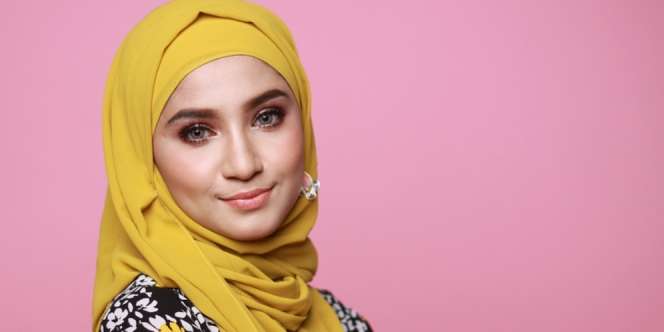 5 Cara Mudah Membuat Makeup Mata Lebih Tahan Lama