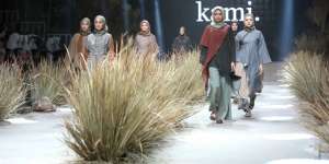 Desainer KAMI Hadirkan Selimut Afrika di Fashion Rhapsody 2020