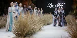 16 Busana Muslim Etnik NTB Rancangan Lia Afif 