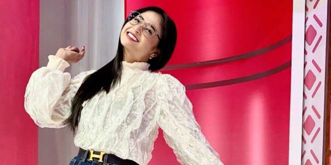 Kaca Rumah Mendadak Pecah, Dewi Perssik Ungkap Kondisi di Rumahnya