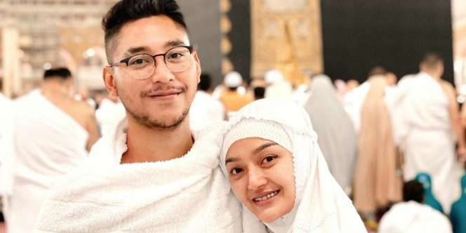 Siti Badriah Dinyinyirin Saat Kenakan Hijab, Suami Murka