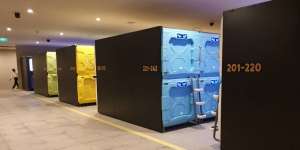 Nyamannya Hotel Kapsul Futuristik di Terminal 2 Bandara Soekarno-Hatta