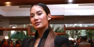 Pamer Perut Berlemak, Tara Basro Panen 'Like'
