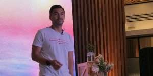Anjasmara Ungkap Efek Dahsyat Yoga Bagi Konsentrasi