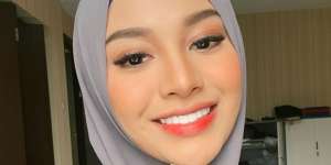 Masya Allah.. Aurel Hermansyah Berhijab