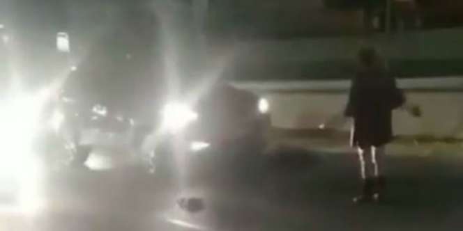 Viral Video Pasangan Cekcok di Jalan dan Bikin Macet, Endingnya Tak Terduga