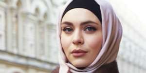 5 Bahan yang Bisa Menghilangkan Noda Makeup