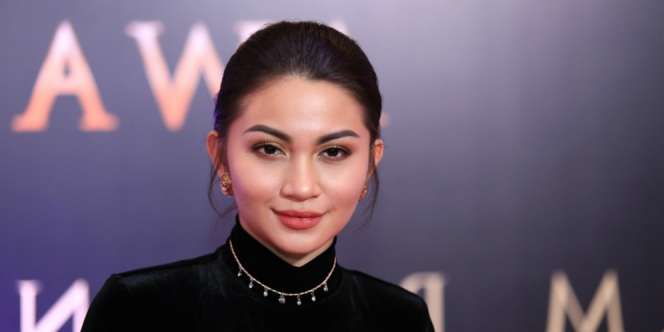 Diingatkan Netizen, Ariel Tatum Langsung Hapus Foto Bareng Vicky Prasetyo