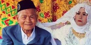 Viral Pernikahan Beda Usia Setengah Abad di Wajo Sulawesi Selatan