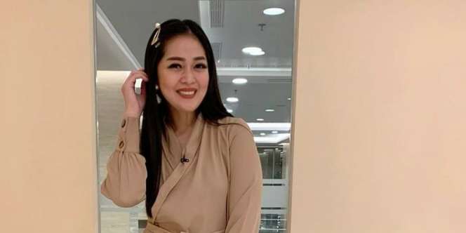 Gracia Indri Kepergok Bareng Pria, Pacar Baru?