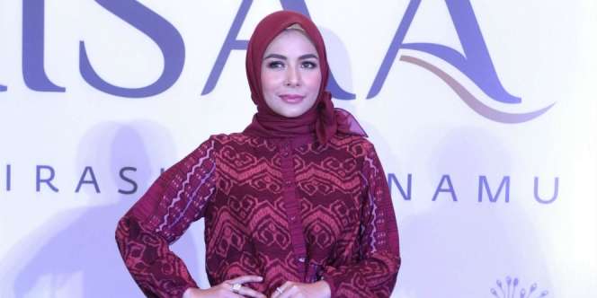 Tips Mix and Match Busana Meisya Siregar