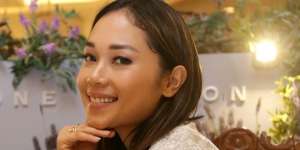 Fashion Style Ayla Dimitri Siasati Lengan Berlemak